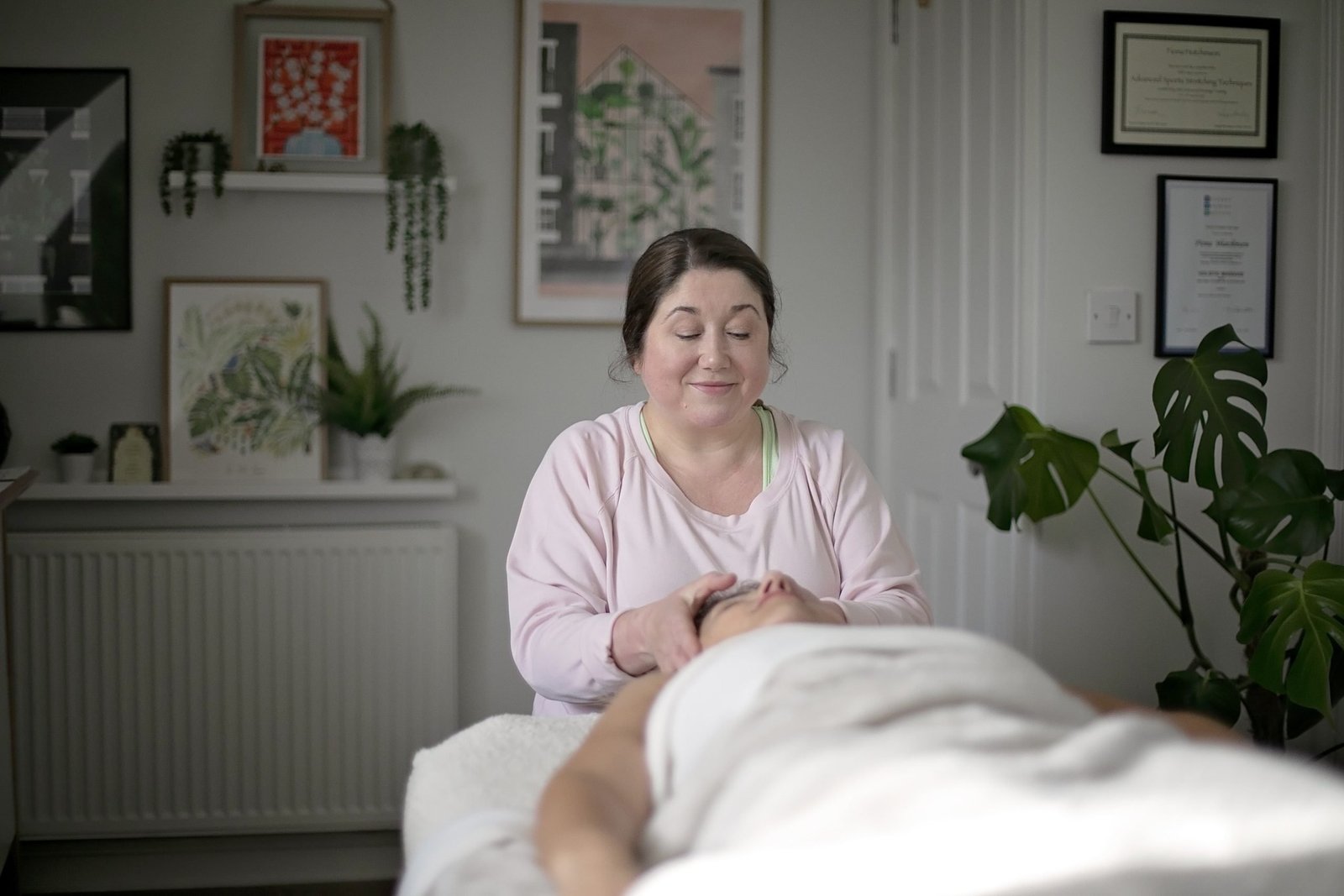Seated-at-head-of-table-smaller