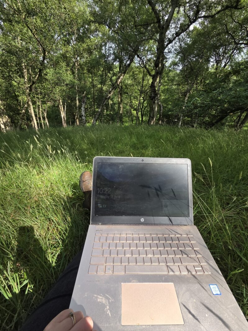 Outdoor-office-day-2
